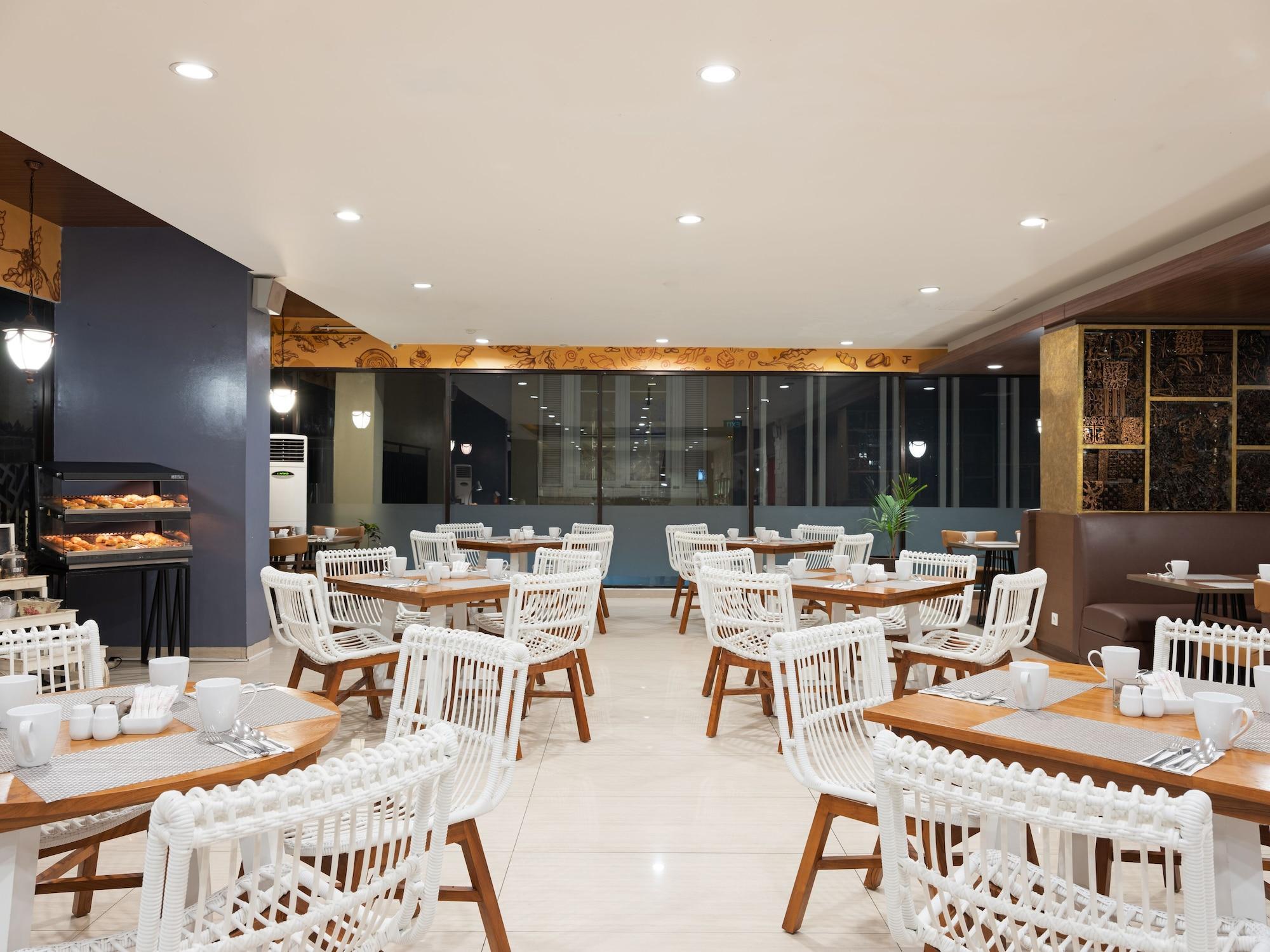 The Alana Hotel & Conference Center Malioboro Yogyakarta By Aston Dış mekan fotoğraf