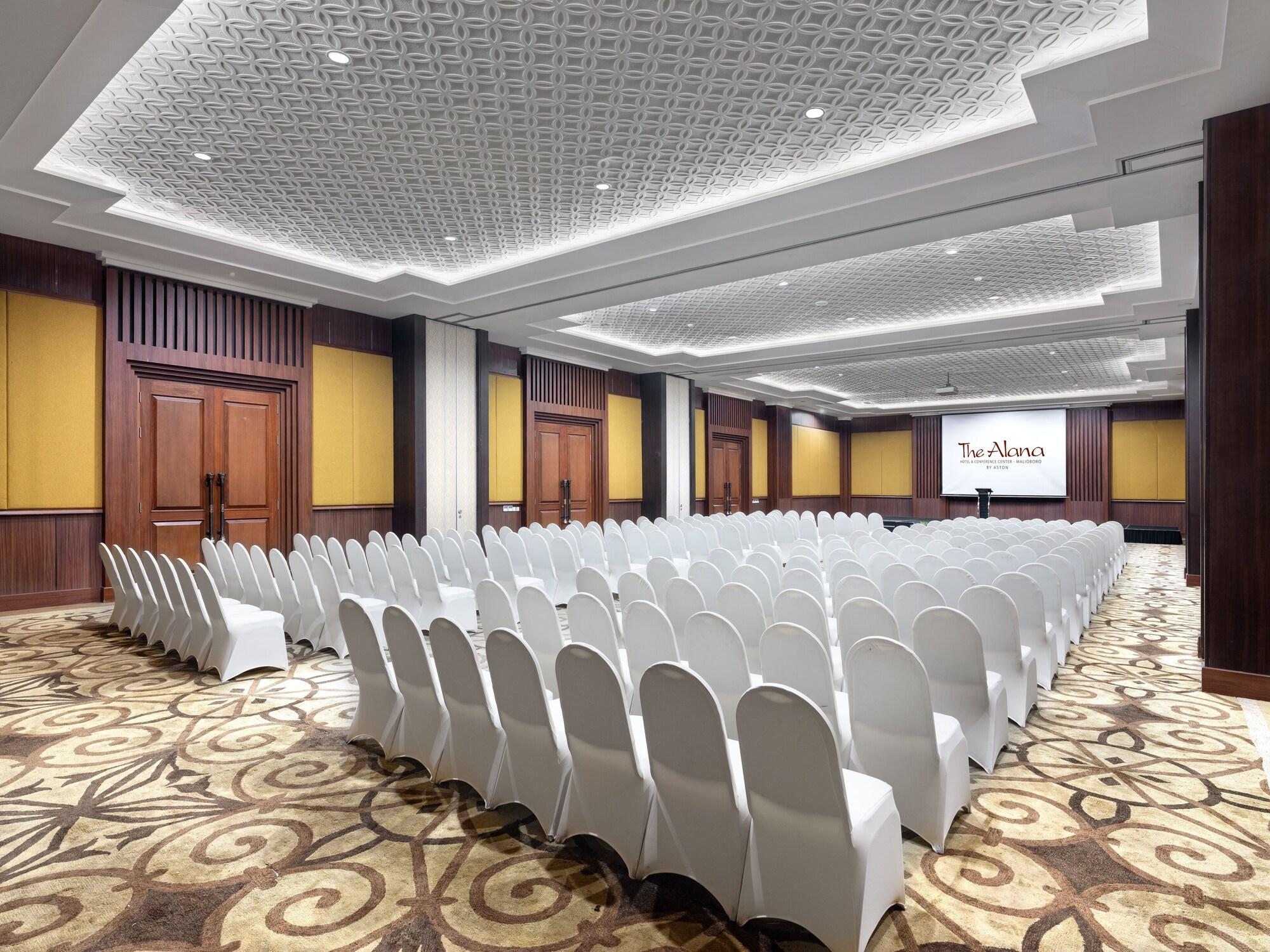The Alana Hotel & Conference Center Malioboro Yogyakarta By Aston Dış mekan fotoğraf